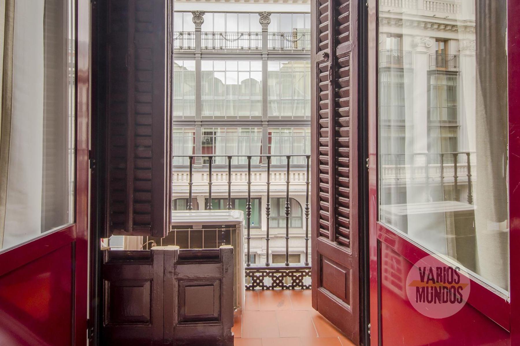 Comodo Y Centrico Loft En Calle Carretas - Madrid Centro Екстериор снимка